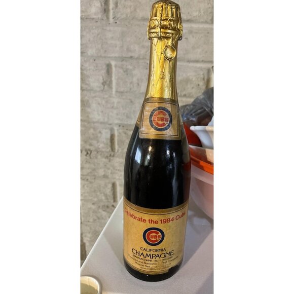 Chicago Cubs Wrigley Field Champagne 1984 World Series Collectible Sealed Wine - Picture 1 of 10